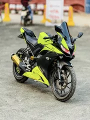 YAMAHA R15 V3